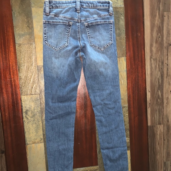 ardene jeans, barley warn. size 0 - Picture 3 of 3